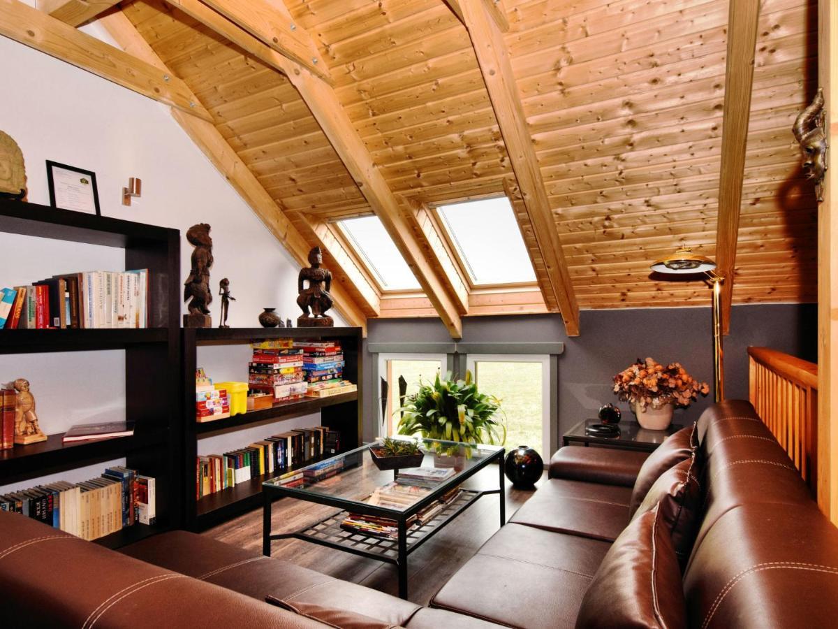Beautiful Villa With Heated Outdoor Pool Manhay Esterno foto