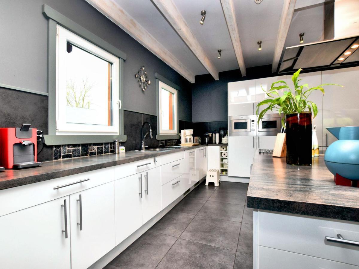 Beautiful Villa With Heated Outdoor Pool Manhay Esterno foto