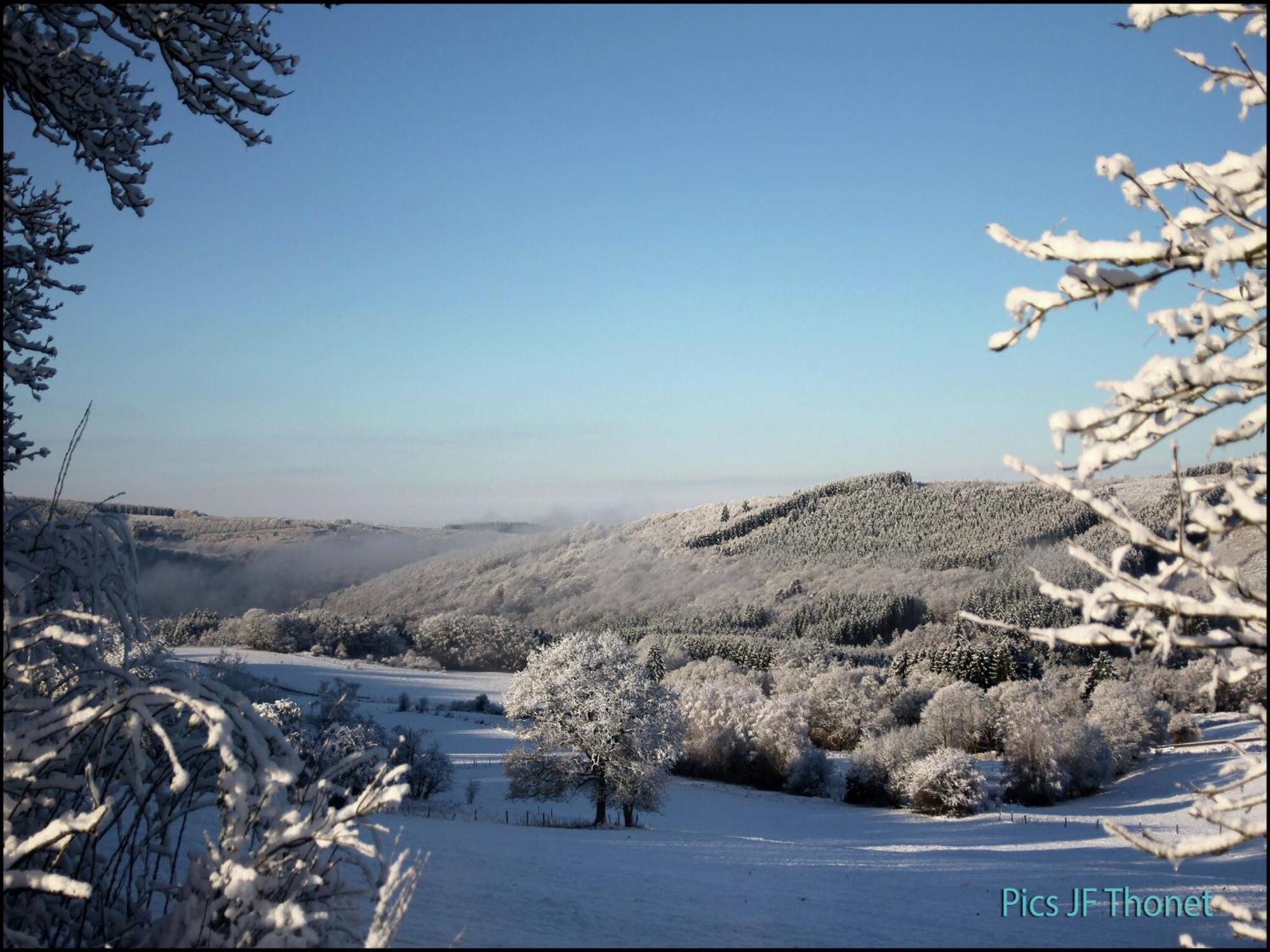 Beautiful Villa With Heated Outdoor Pool Manhay Esterno foto