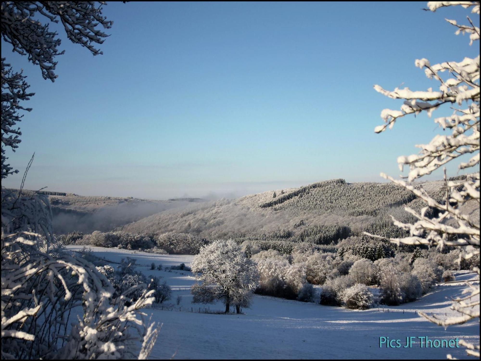 Beautiful Villa With Heated Outdoor Pool Manhay Esterno foto